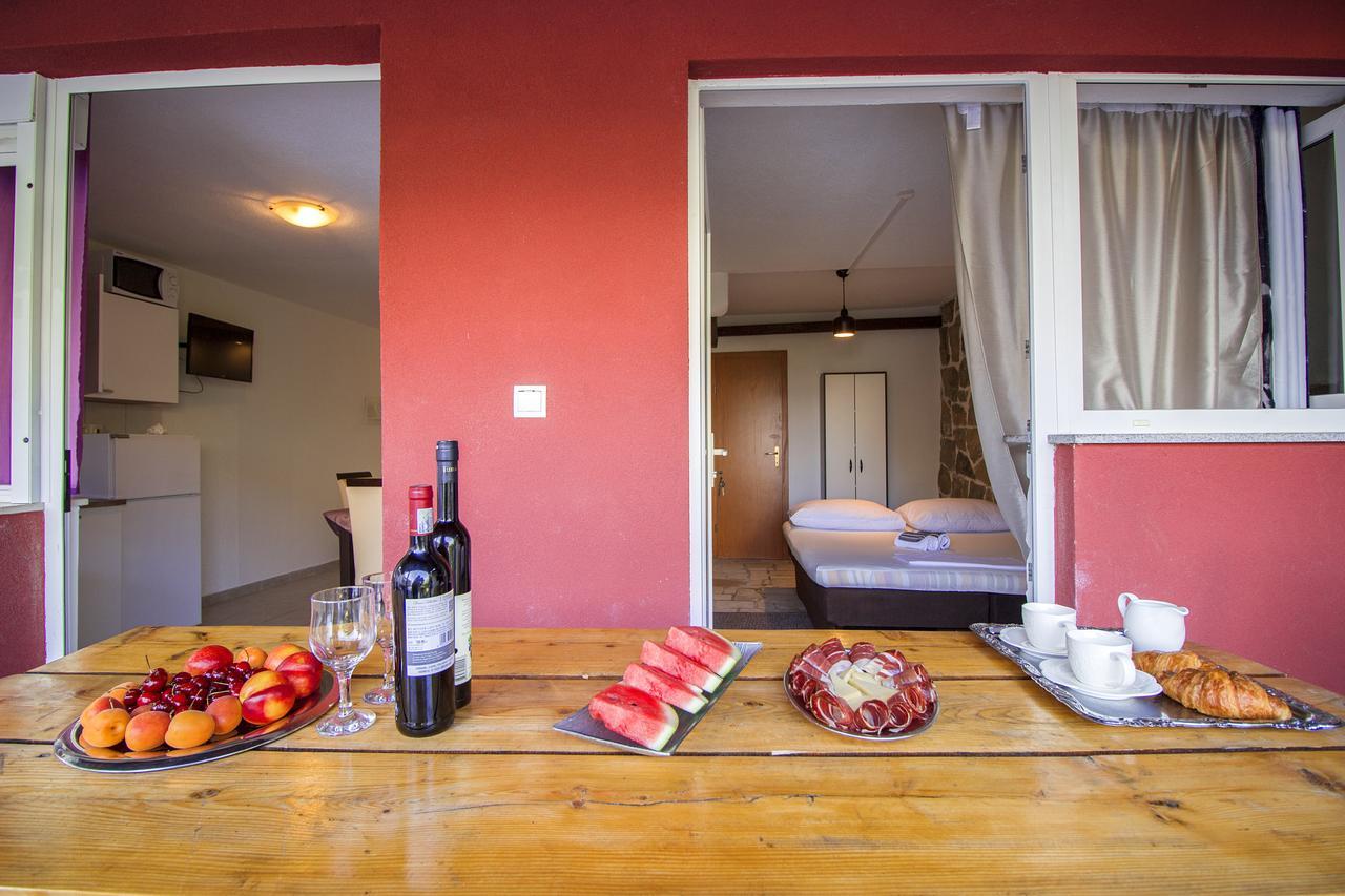 Apartments Hajdi Duće Eksteriør billede
