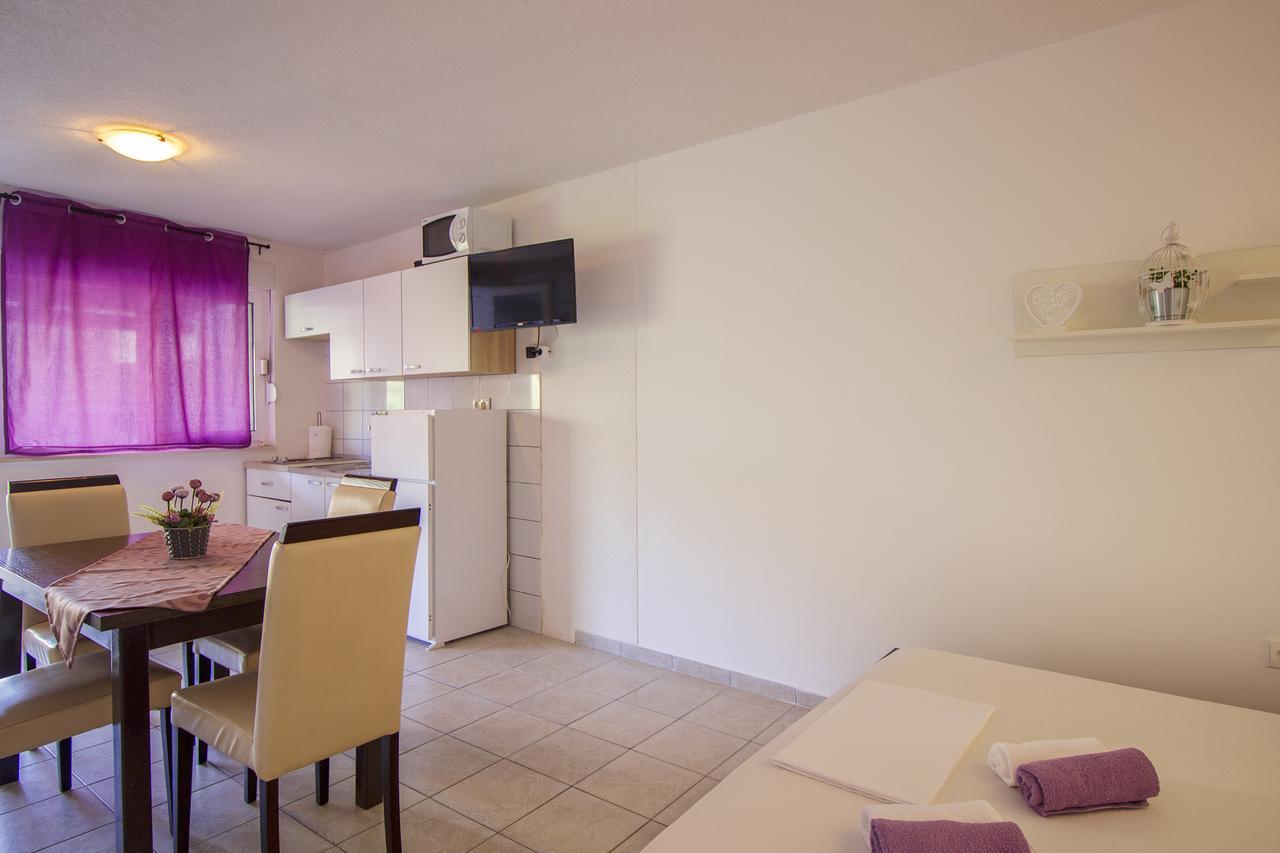 Apartments Hajdi Duće Eksteriør billede