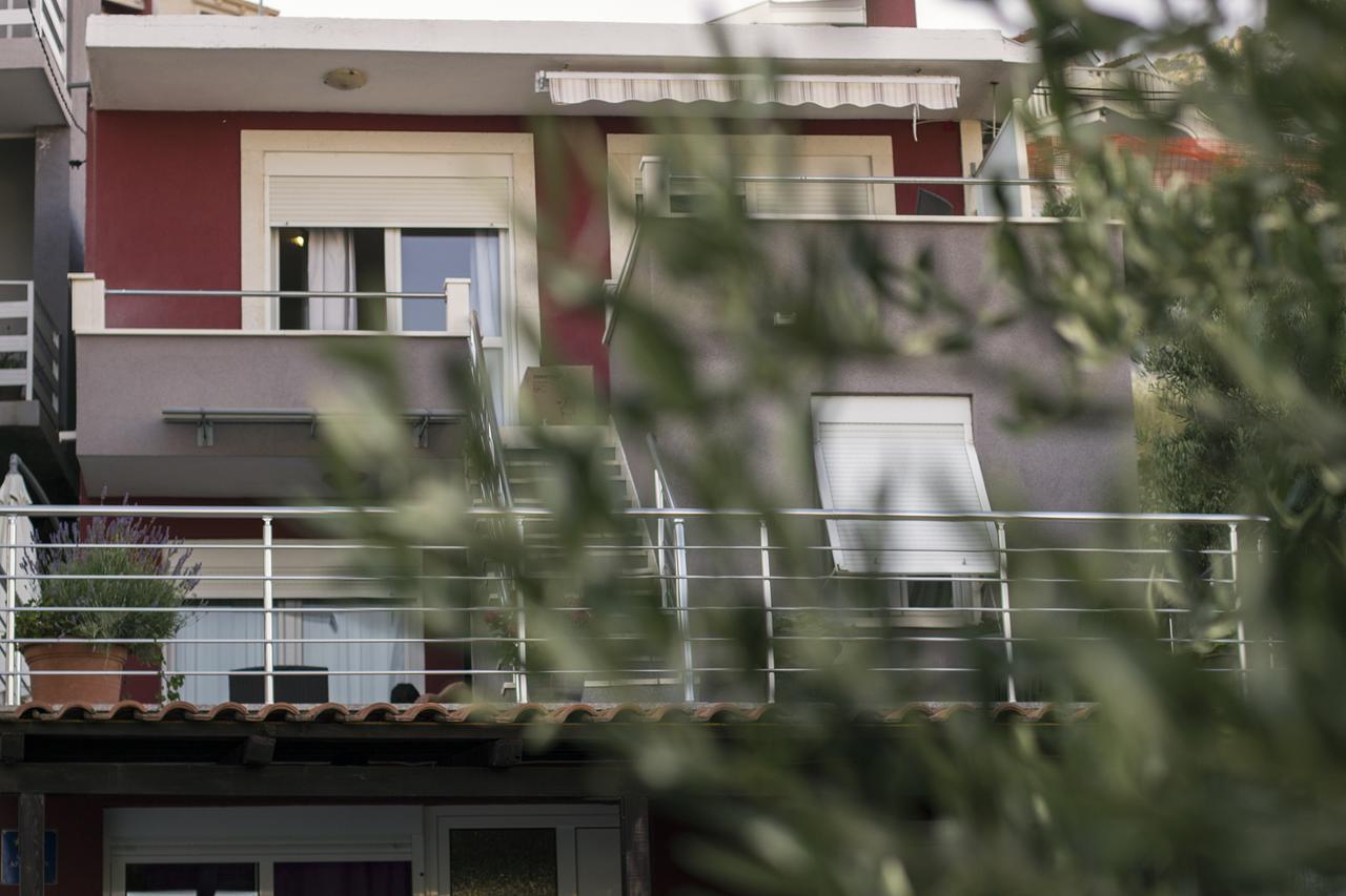 Apartments Hajdi Duće Eksteriør billede